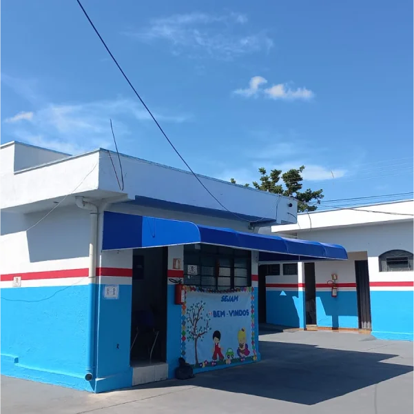 Toldo fixo preço: Como o tipo de estrutura muda o valor e durabilidade